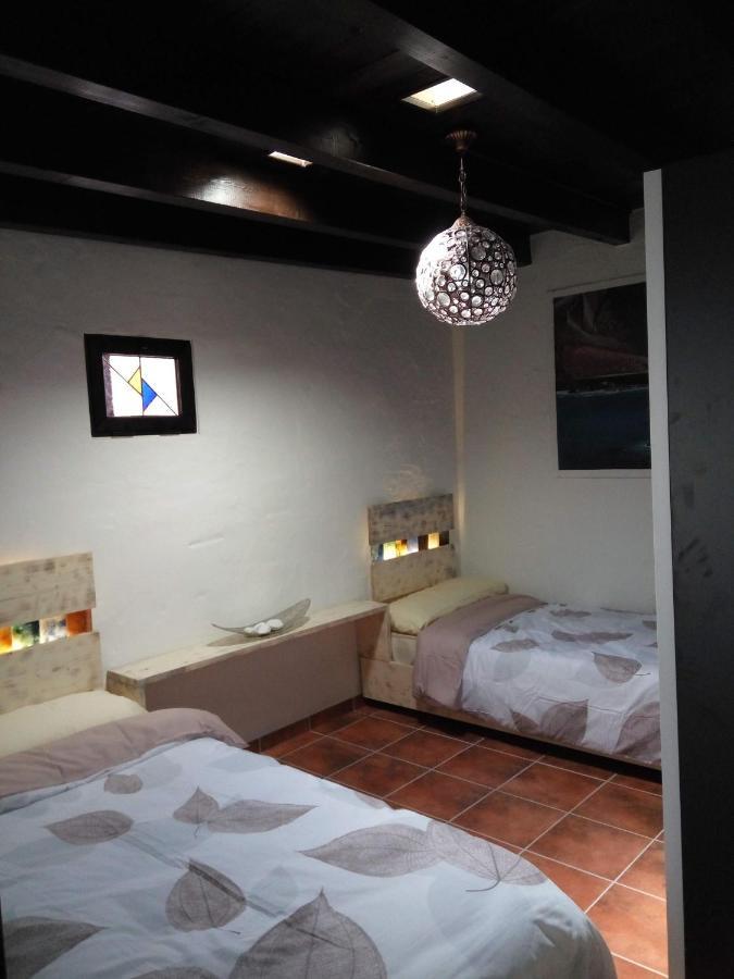 Aloelux Villa !! - Private Villa With Pool , Jacuzzi, Cinema, Massage ,Wonderful View, Art Desing Villa Тиас Экстерьер фото