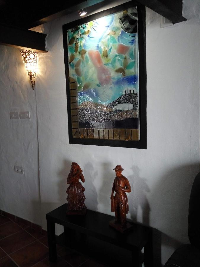 Aloelux Villa !! - Private Villa With Pool , Jacuzzi, Cinema, Massage ,Wonderful View, Art Desing Villa Тиас Экстерьер фото