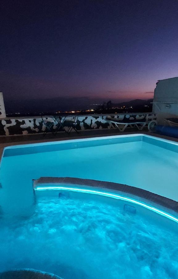 Aloelux Villa !! - Private Villa With Pool , Jacuzzi, Cinema, Massage ,Wonderful View, Art Desing Villa Тиас Экстерьер фото